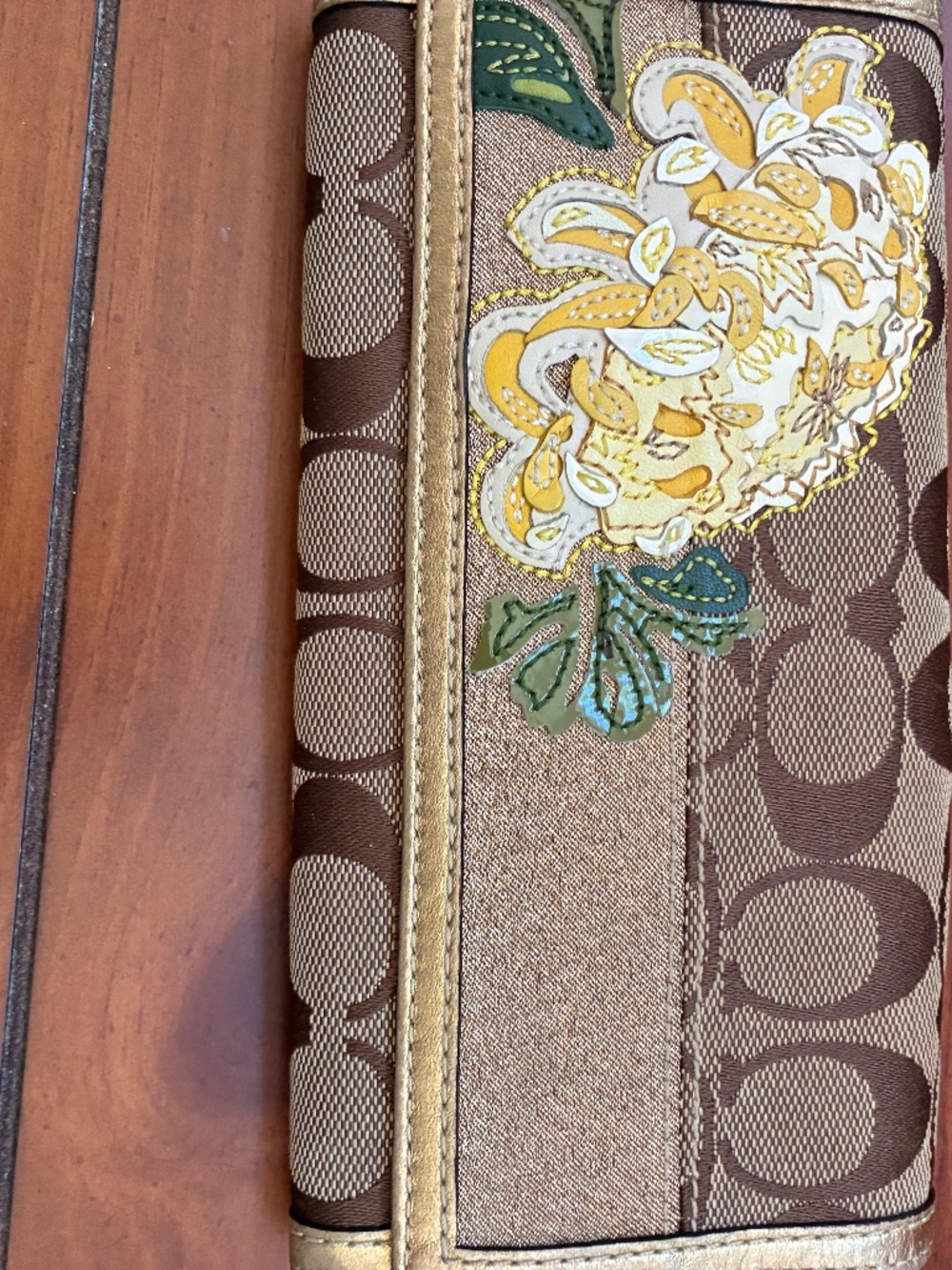 Y2K Coach 42448 Signature Floral Appliqué Gold Wallet